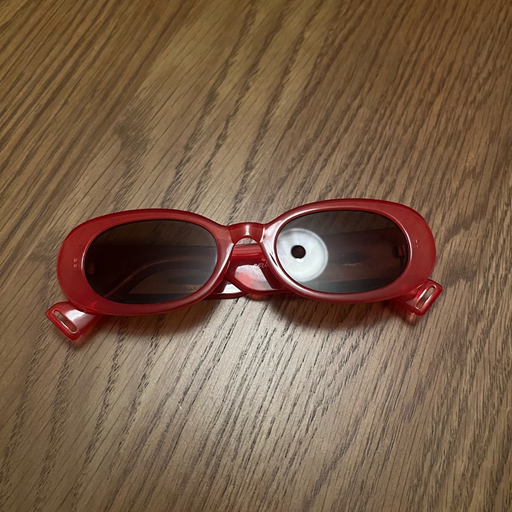 aerie pink oval sunglasses